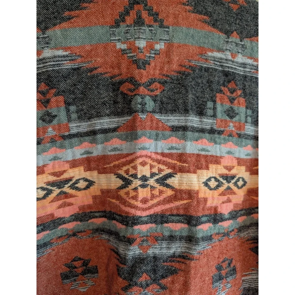 Mountain and Isles Womens Shirt Jacket Med/Lrg Aztec Southwestern Hiking Outdoor